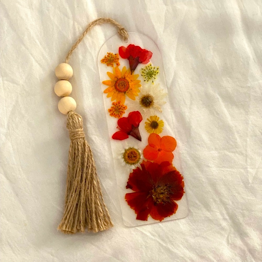 Hand crafted Pressed flower acrylic Bookmark Tassel with wooden beads